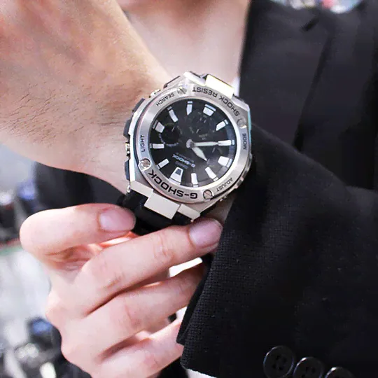 Наручные часы CASIO G-SHOCK GST-W130C-1A-4